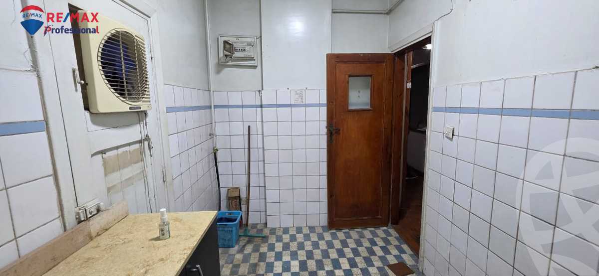 https://aqarmap.com.eg/ar/listing/6590193-for-sale-alexandria-zezenia-mahmoud-el-deeb-st