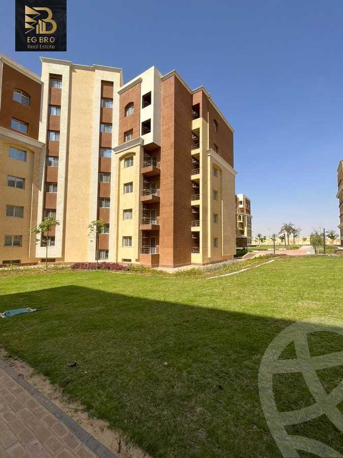 https://aqarmap.com.eg/ar/listing/4762602-for-sale-cairo-new-administrative-capital-r8-qamari-compound-new-event