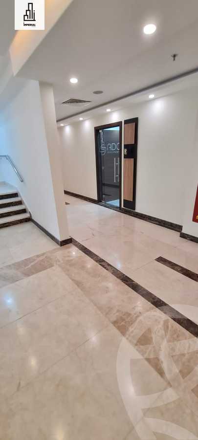 https://aqarmap.com.eg/ar/listing/4286722-for-sale-cairo-new-cairo-compounds-tryfywm-skwyr-mwl-nm-llttwyr