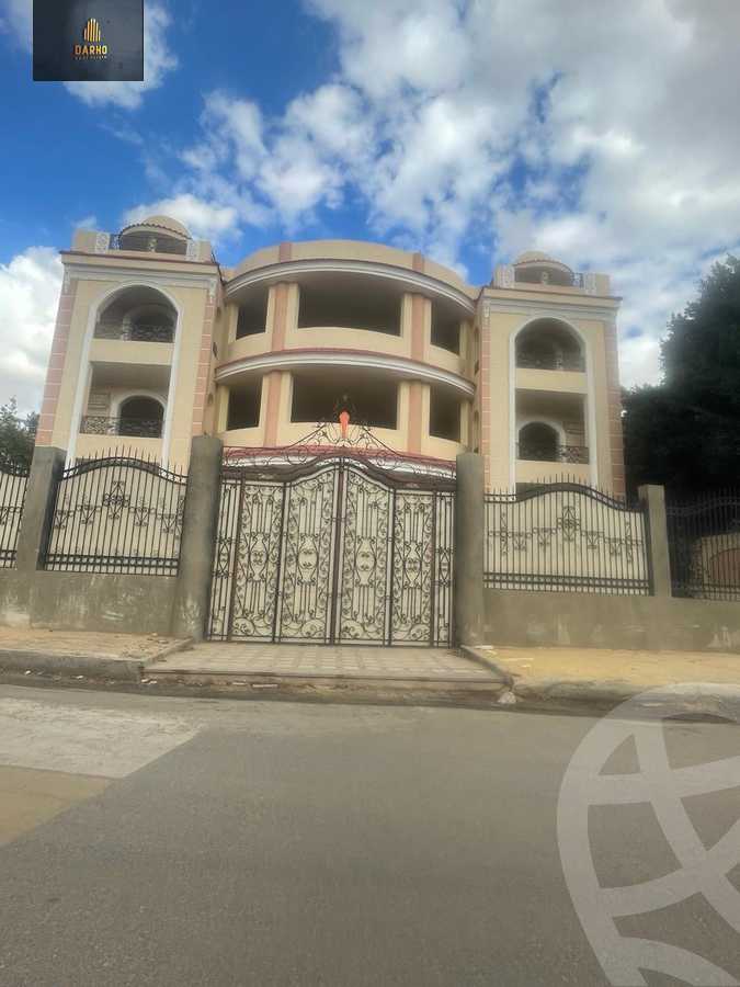 https://aqarmap.com.eg/en/listing/4561246-for-sale-cairo-6th-of-october-featured-neighborhood-first-touristic-village-el-shaheed-mohammed-abdul-latif-alshimi-st