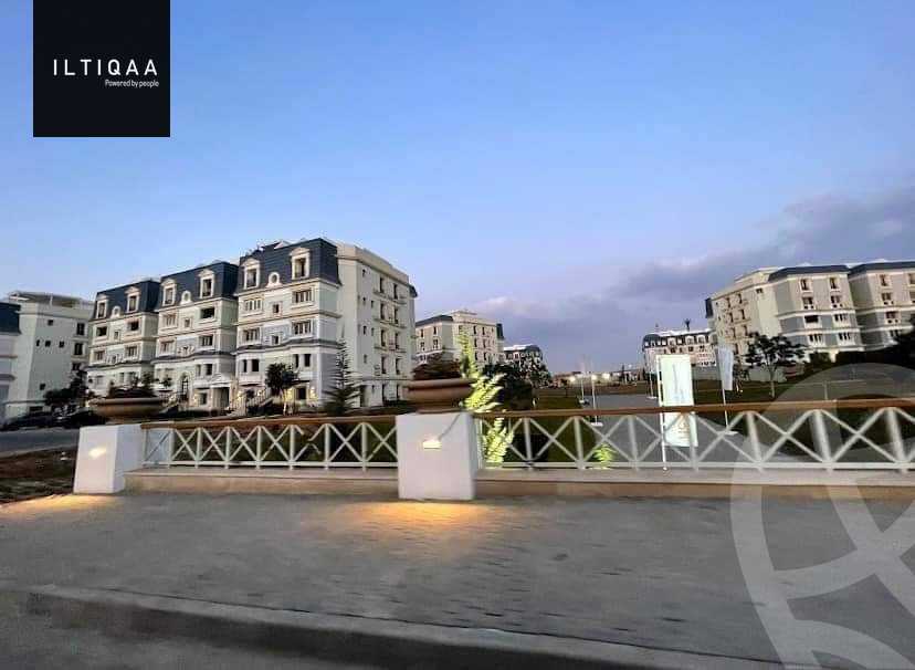 https://aqarmap.com.eg/en/listing/4420742-for-sale-cairo-new-cairo-compounds-mountain-view-hyde-park