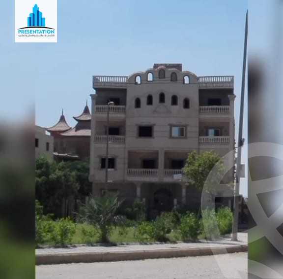 https://aqarmap.com.eg/en/listing/4264527-for-sale-cairo-new-cairo-first-settlement-mhwr-mstfy-kml
