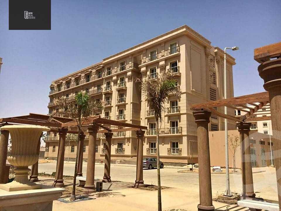 https://aqarmap.com.eg/en/listing/4549124-for-sale-cairo-new-cairo-compounds-hyde-park