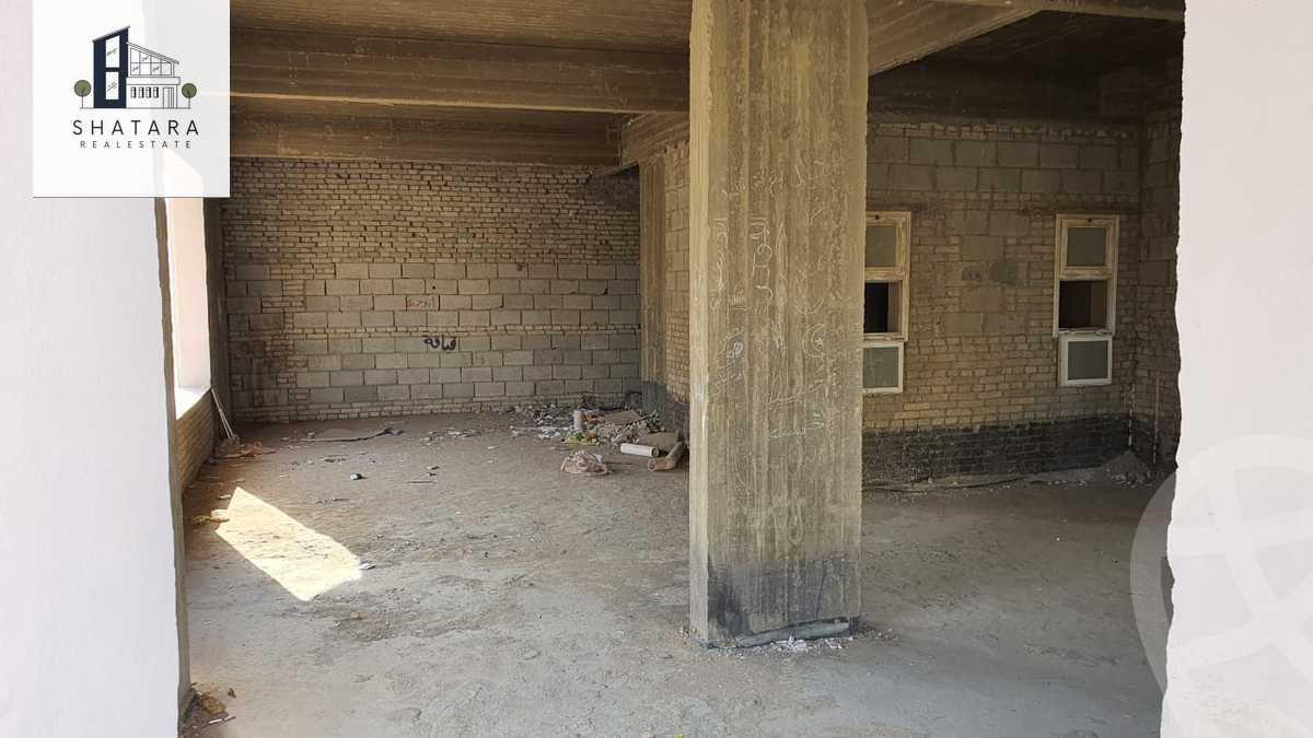https://aqarmap.com.eg/en/listing/5443231-for-sale-cairo-new-cairo-compounds-hyde-park
