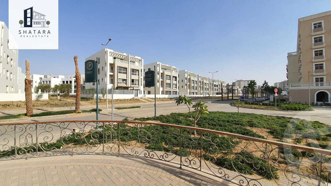 https://aqarmap.com.eg/en/listing/5443231-for-sale-cairo-new-cairo-compounds-hyde-park