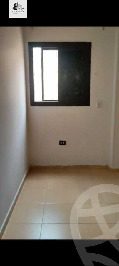 https://aqarmap.com.eg/en/listing/5455227-for-sale-cairo-el-sheikh-zayed-city-shr-lbstn