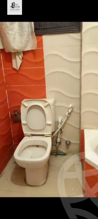 https://aqarmap.com.eg/en/listing/5455227-for-sale-cairo-el-sheikh-zayed-city-shr-lbstn