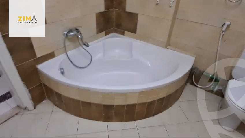 https://aqarmap.com.eg/ar/listing/4993454-for-sale-cairo-nasr-city-8th-zone-abd-el-hakim-el-refaey-st