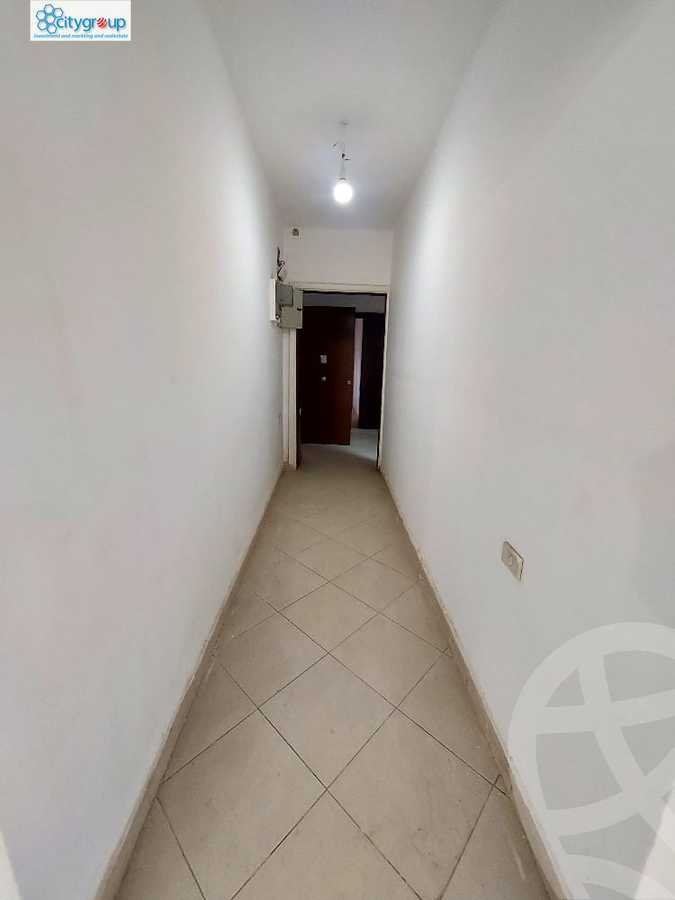 https://aqarmap.com.eg/en/listing/4533420-for-rent-cairo-el-maadi-sarayat-el-maadi-street-82