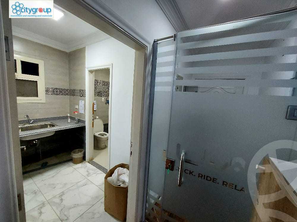 https://aqarmap.com.eg/ar/listing/3915888-for-rent-cairo-el-maadi-sarayat-el-maadi-no-22