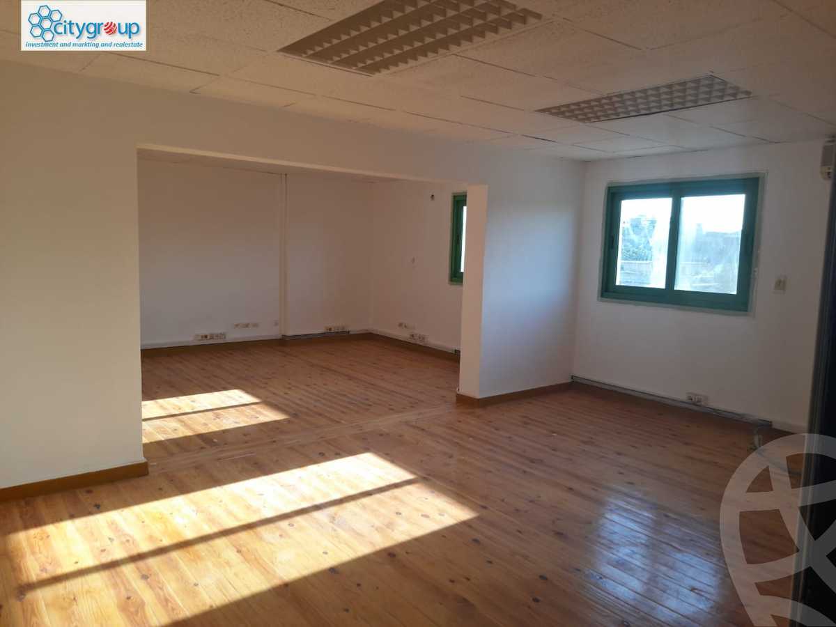 https://aqarmap.com.eg/ar/listing/4994595-for-rent-cairo-el-maadi-sarayat-el-maadi-no-22