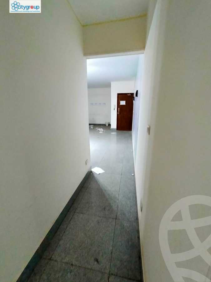 https://aqarmap.com.eg/en/listing/5330311-for-rent-cairo-el-maadi-sarayat-el-maadi-street-10