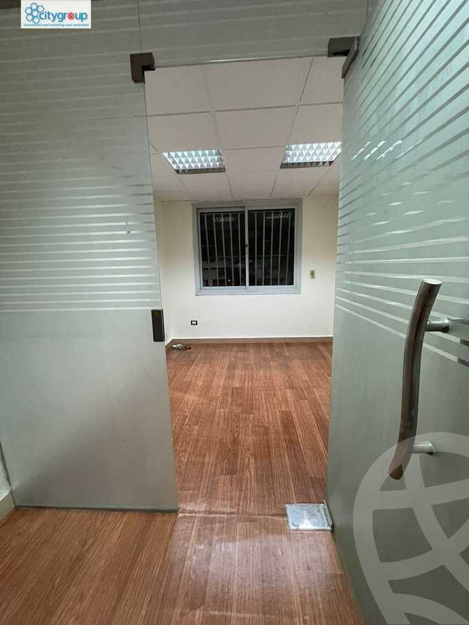 https://aqarmap.com.eg/en/listing/5724864-for-rent-cairo-el-maadi-sarayat-el-maadi-mostafa-kamel-st