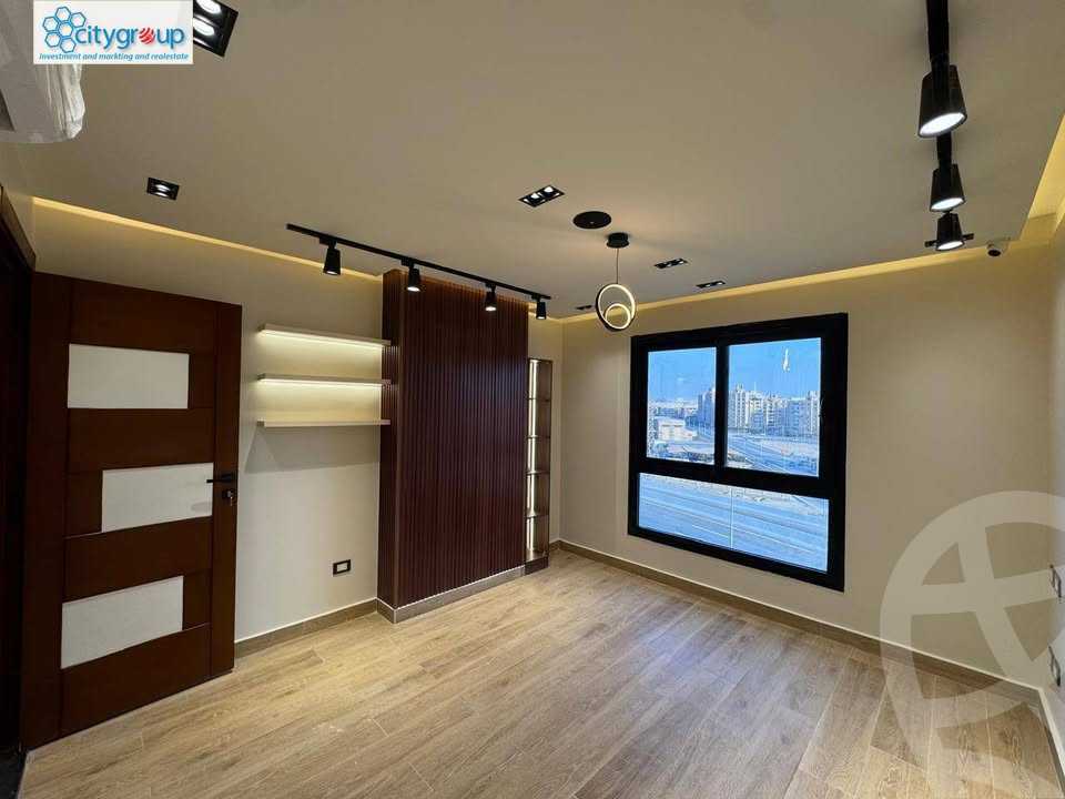 https://aqarmap.com.eg/ar/listing/5806245-for-rent-cairo-el-maadi-compounds-rayhanah-plaza