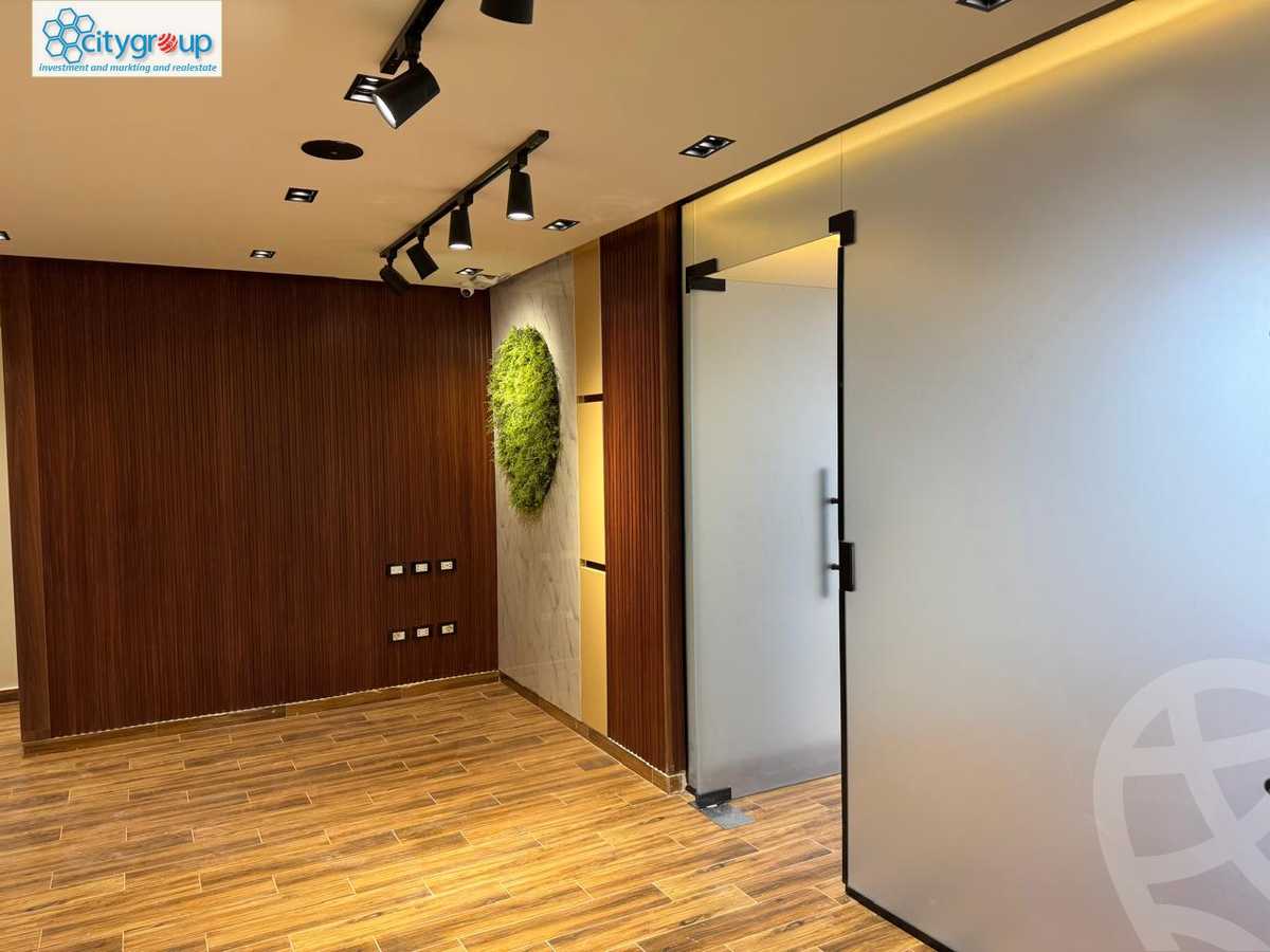 https://aqarmap.com.eg/ar/listing/5806245-for-rent-cairo-el-maadi-compounds-rayhanah-plaza