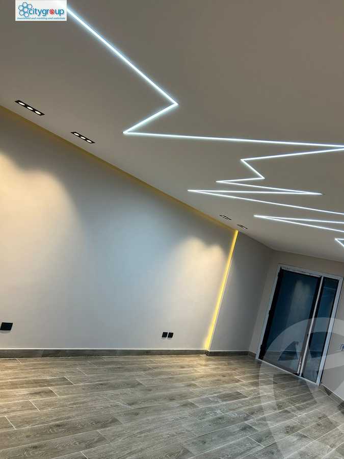 https://aqarmap.com.eg/ar/listing/5886021-for-rent-cairo-el-maadi-compounds-rayhanah-plaza