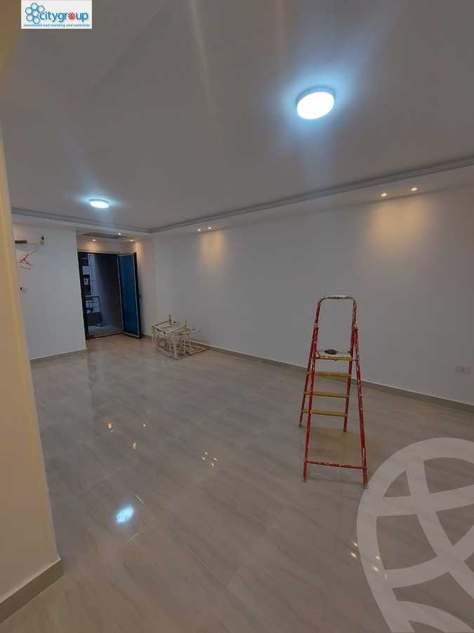 https://aqarmap.com.eg/en/listing/5961799-for-rent-cairo-el-maadi-compounds-rayhanah-plaza