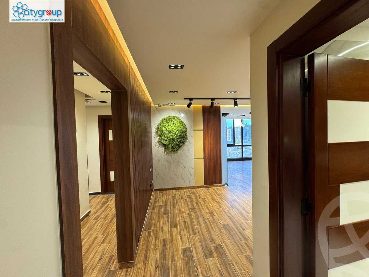 https://aqarmap.com.eg/ar/listing/5981105-for-rent-cairo-el-maadi-compounds-rayhanah-plaza