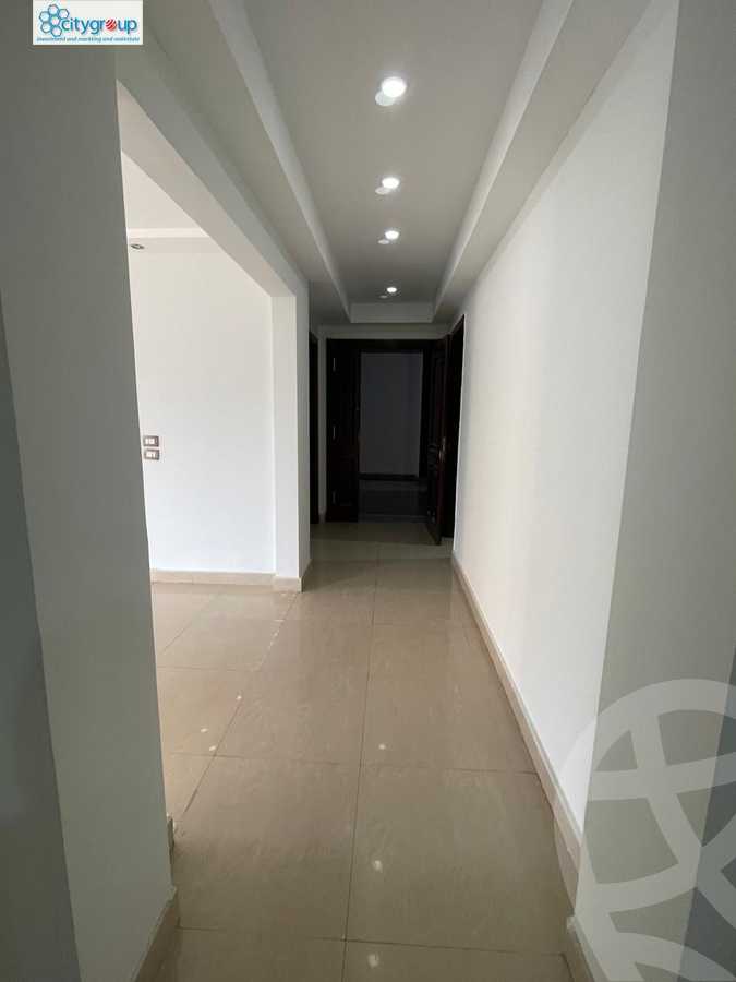 https://aqarmap.com.eg/en/listing/6037901-for-rent-cairo-el-maadi-compounds-rayhanah-plaza