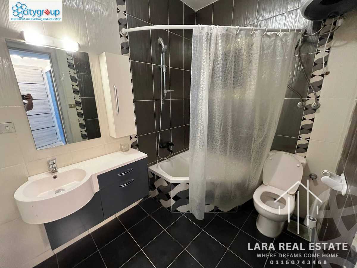 https://aqarmap.com.eg/en/listing/6080073-for-sale-cairo-el-maadi-sarayat-el-maadi-street-20