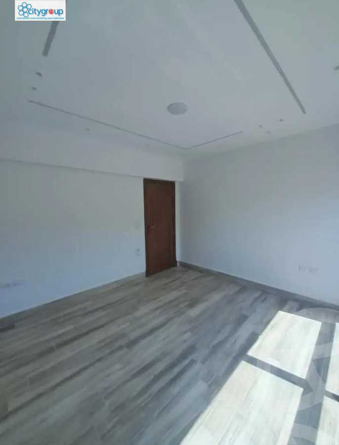 https://aqarmap.com.eg/ar/listing/6134762-for-rent-cairo-new-cairo-el-kattameya-compounds-in-kattameya-crystal-plaza