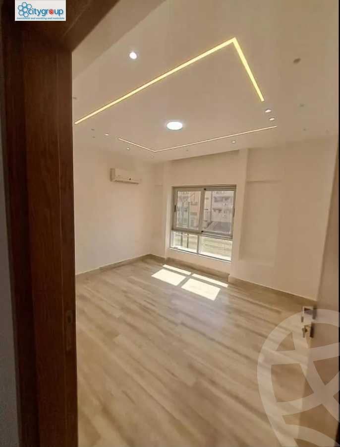 https://aqarmap.com.eg/ar/listing/6134762-for-rent-cairo-new-cairo-el-kattameya-compounds-in-kattameya-crystal-plaza
