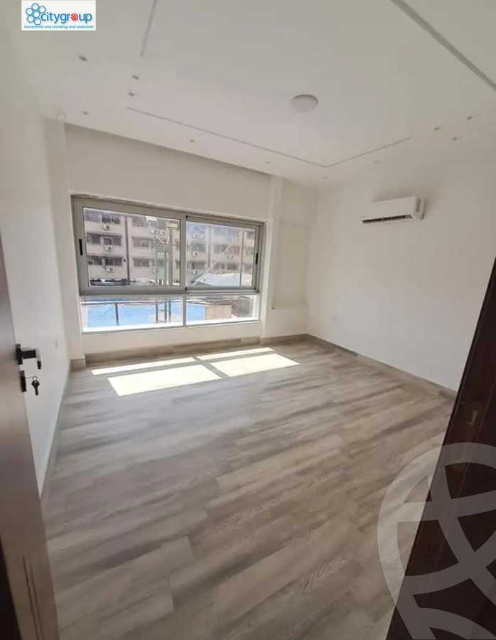 https://aqarmap.com.eg/ar/listing/6134762-for-rent-cairo-new-cairo-el-kattameya-compounds-in-kattameya-crystal-plaza