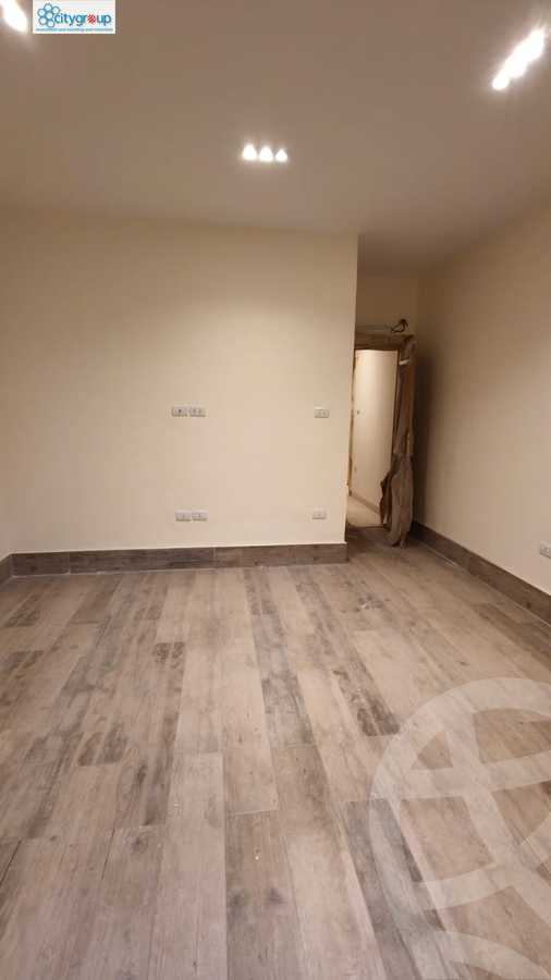 https://aqarmap.com.eg/ar/listing/6572626-for-rent-cairo-el-maadi-sarayat-el-maadi-street-18
