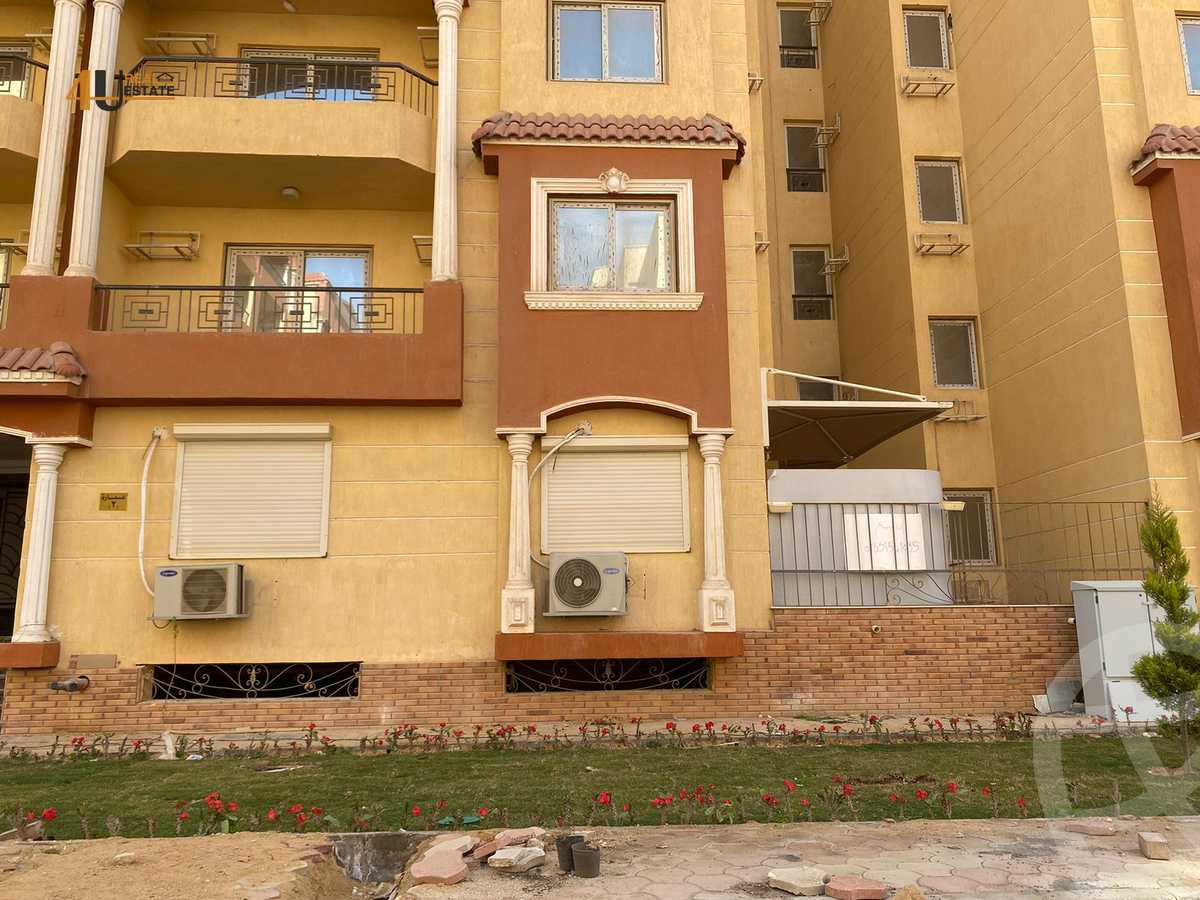 https://aqarmap.com.eg/en/listing/4894462-for-sale-cairo-new-cairo-compounds-loaloat-new-cairo