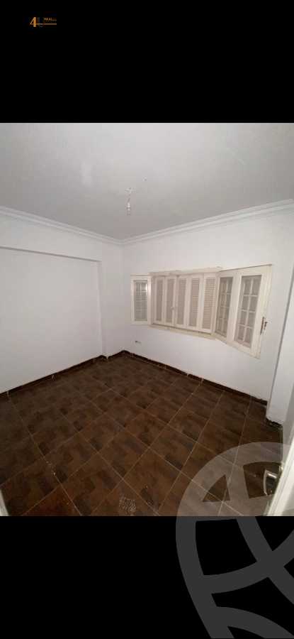 https://aqarmap.com.eg/ar/listing/5410240-for-sale-cairo-new-cairo-ganob-el-akadamiya-south-academy-a-zaid-ebn-haretha-st