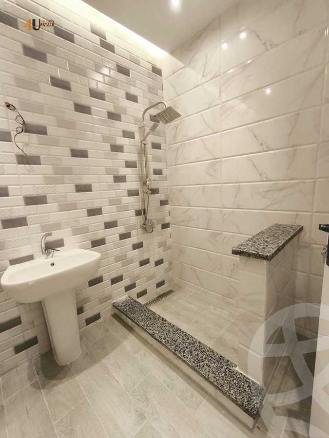 https://aqarmap.com.eg/ar/listing/5442239-for-sale-cairo-new-cairo-el-narges-el-narges-omarat-mohamed-sabry-abu-alam-st