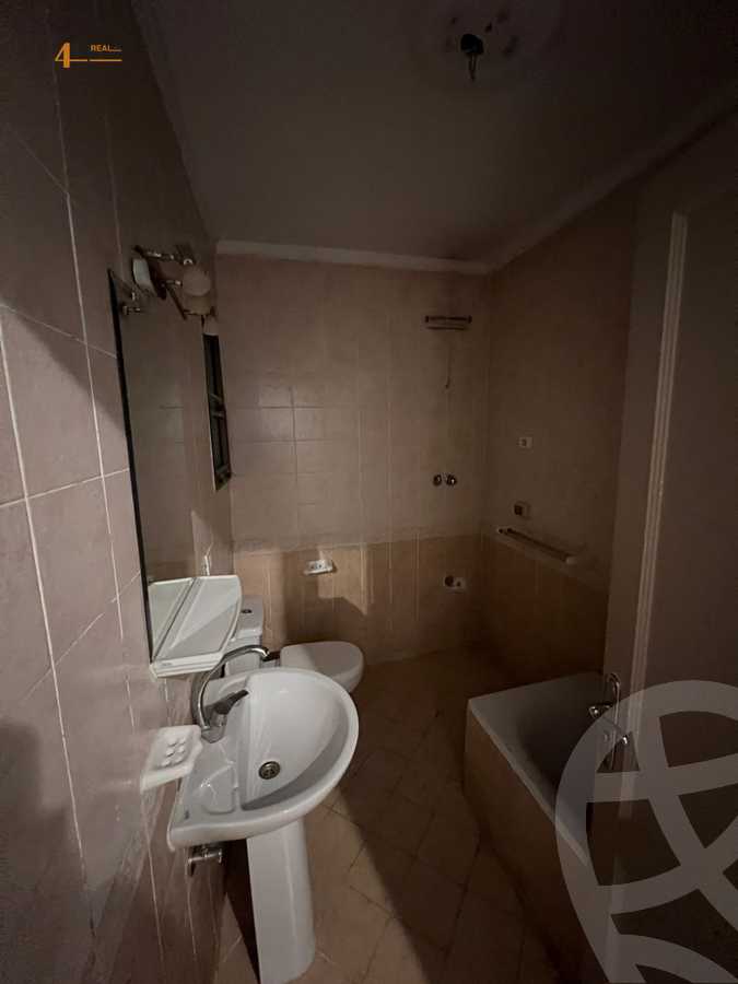 https://aqarmap.com.eg/en/listing/5455404-for-sale-cairo-new-cairo-lrhb-city-phase-5-talaat-mostafa-st
