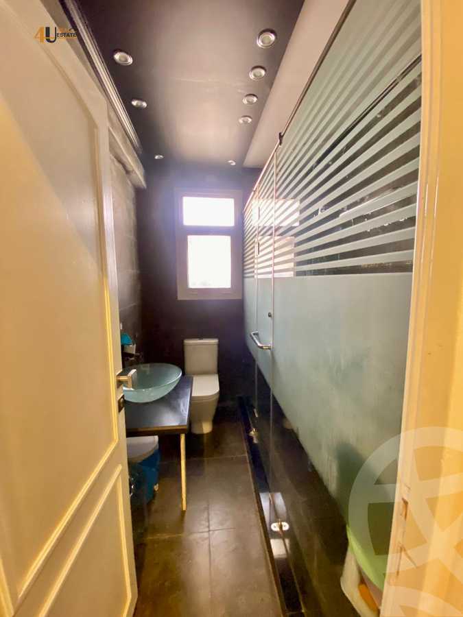https://aqarmap.com.eg/en/listing/5502620-for-sale-cairo-new-cairo-lrhb-city-phase-1-ahmed-rami-st