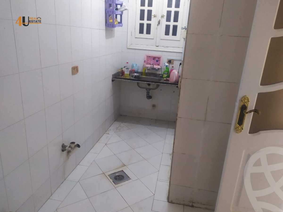 https://aqarmap.com.eg/en/listing/5653309-for-rent-cairo-new-cairo-el-ahyaa-fourth-neighborhood-street-6