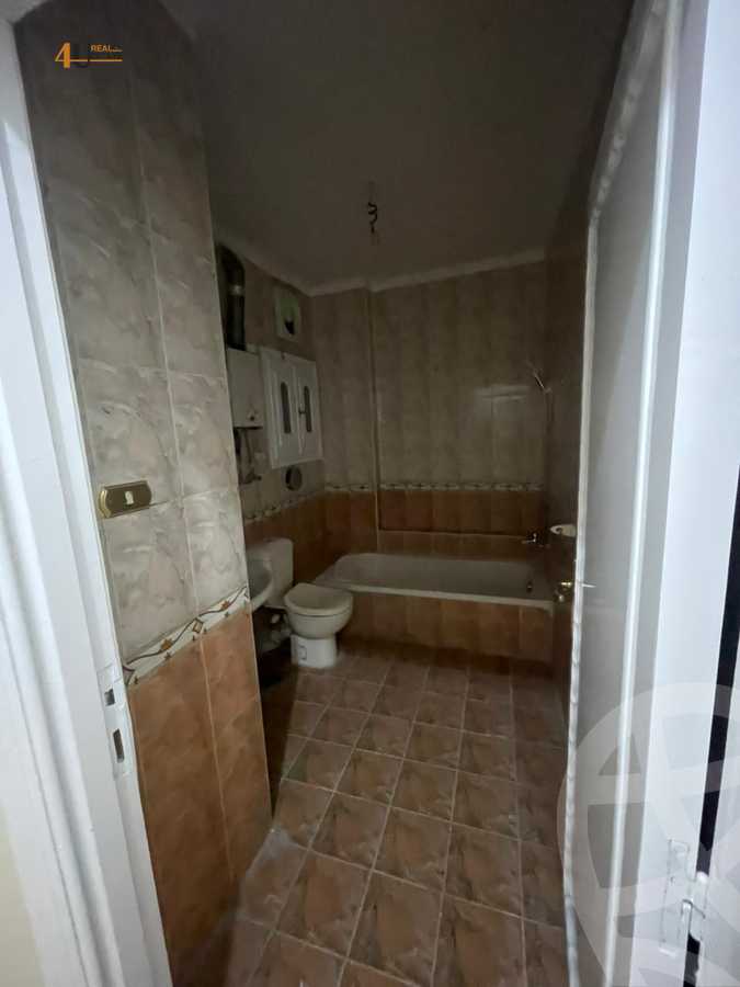 https://aqarmap.com.eg/en/listing/5962307-for-rent-cairo-new-cairo-first-settlement-neighbourhood-4-el-shaheed-ibrahim-ahmed-st
