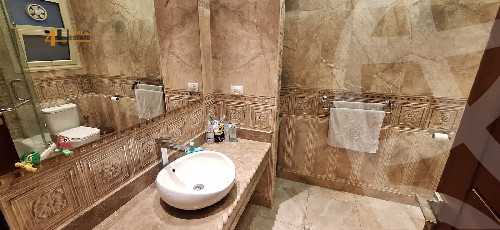 https://aqarmap.com.eg/en/listing/5975010-for-sale-cairo-new-cairo-compounds-kmbwnd-lnkhyl