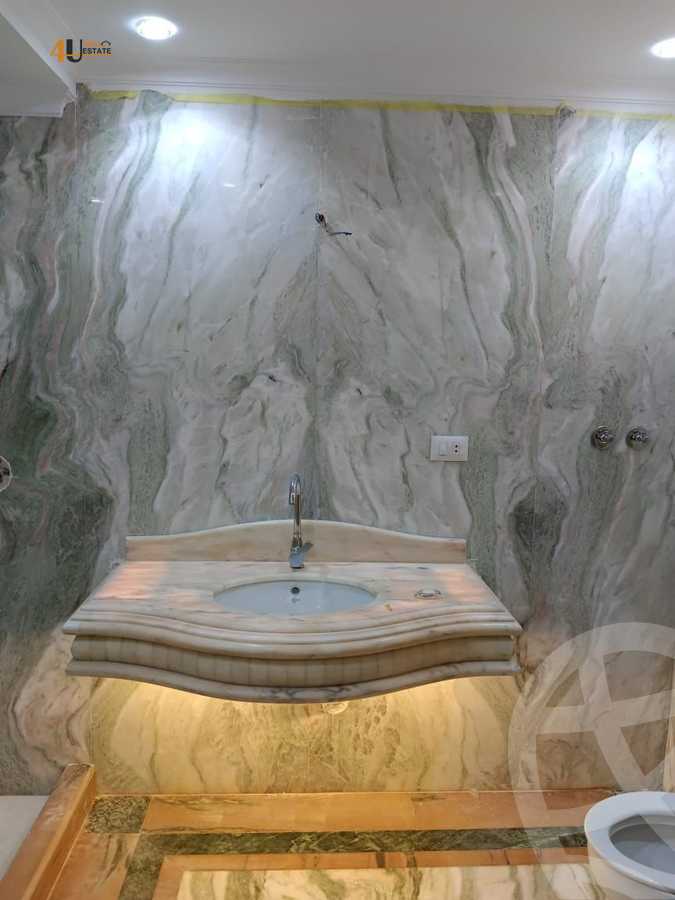 https://aqarmap.com.eg/en/listing/6005273-for-rent-cairo-new-cairo-compounds-grand-caesar-thiqa
