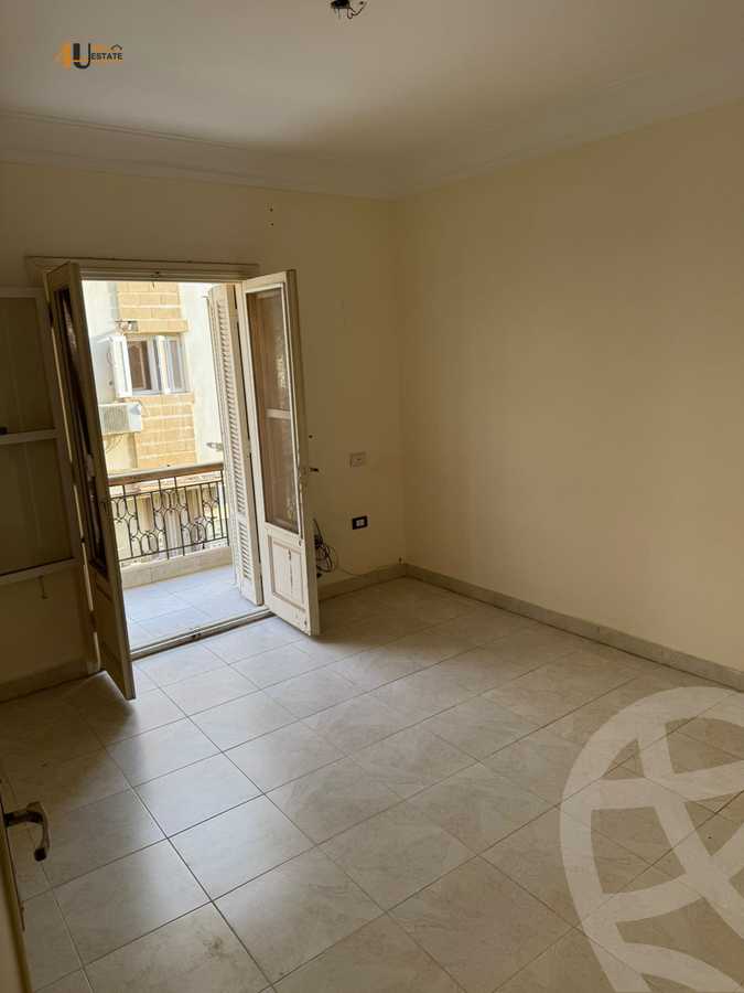 https://aqarmap.com.eg/ar/listing/6005335-for-sale-cairo-new-cairo-compounds-madinet-el-sahafyeen