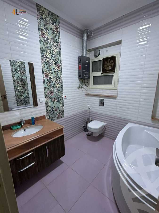 https://aqarmap.com.eg/en/listing/6126778-for-rent-cairo-new-cairo-sharq-el-akadamiya-mohammad-othman-st