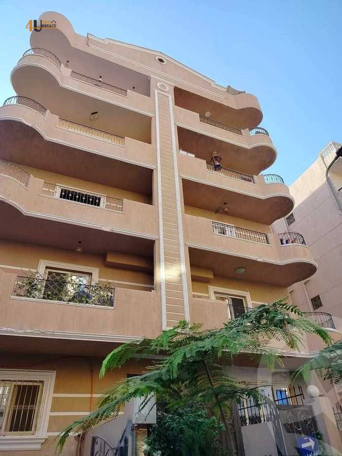 https://aqarmap.com.eg/en/listing/6142589-for-sale-cairo-new-cairo-compounds-el-mostashareen-compound