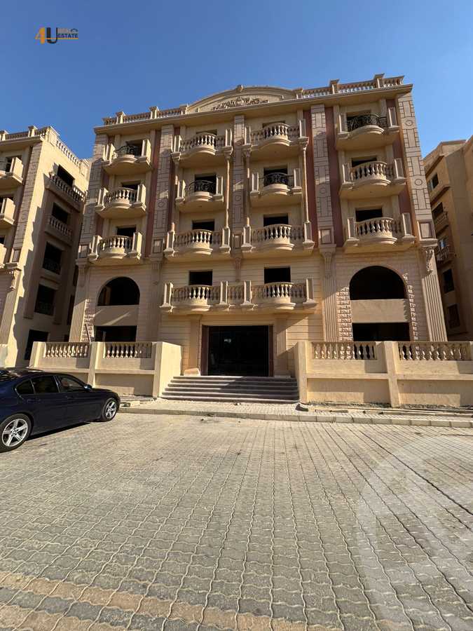 https://aqarmap.com.eg/en/listing/6144766-for-sale-cairo-new-cairo-compounds-el-ashrafia