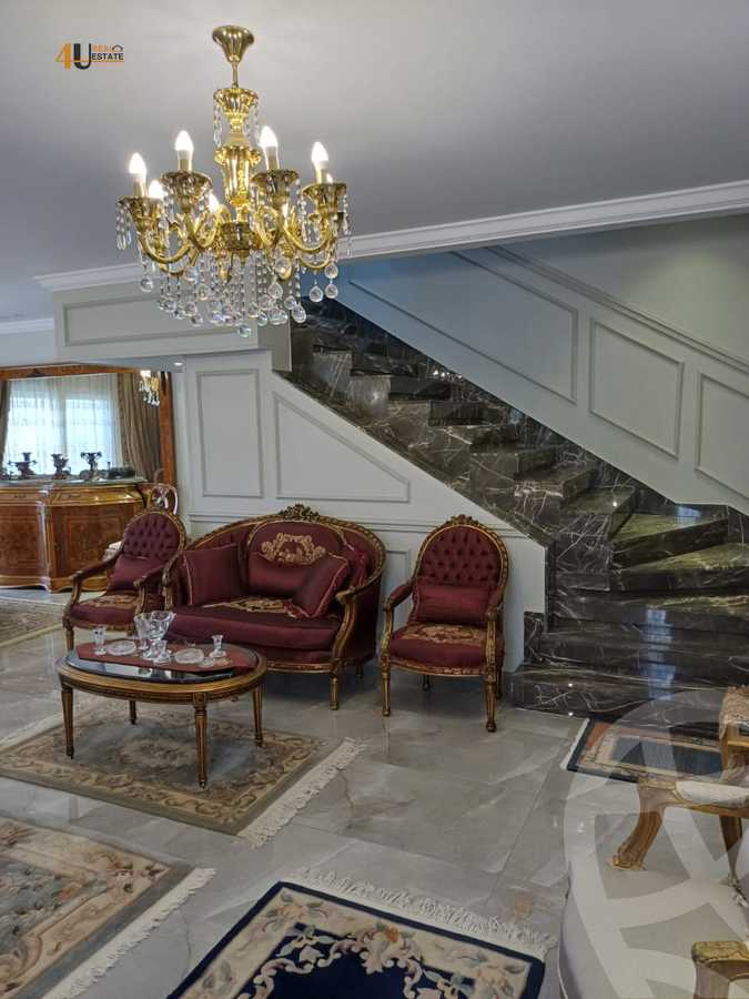 https://aqarmap.com.eg/ar/listing/6144797-for-sale-cairo-new-cairo-compounds-mountain-view-hyde-park