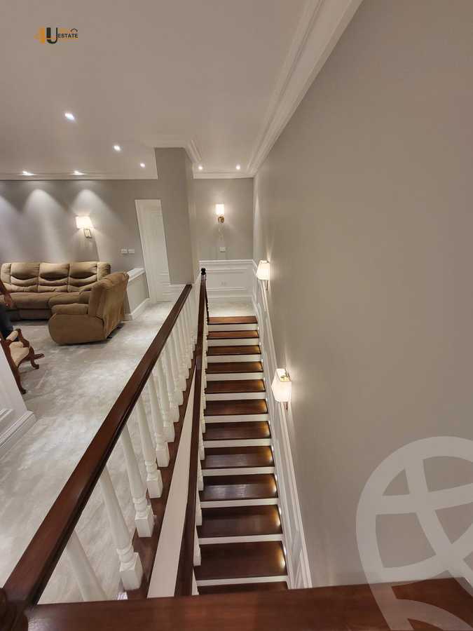 https://aqarmap.com.eg/en/listing/6153876-for-sale-cairo-new-cairo-compounds-mountain-view-hyde-park