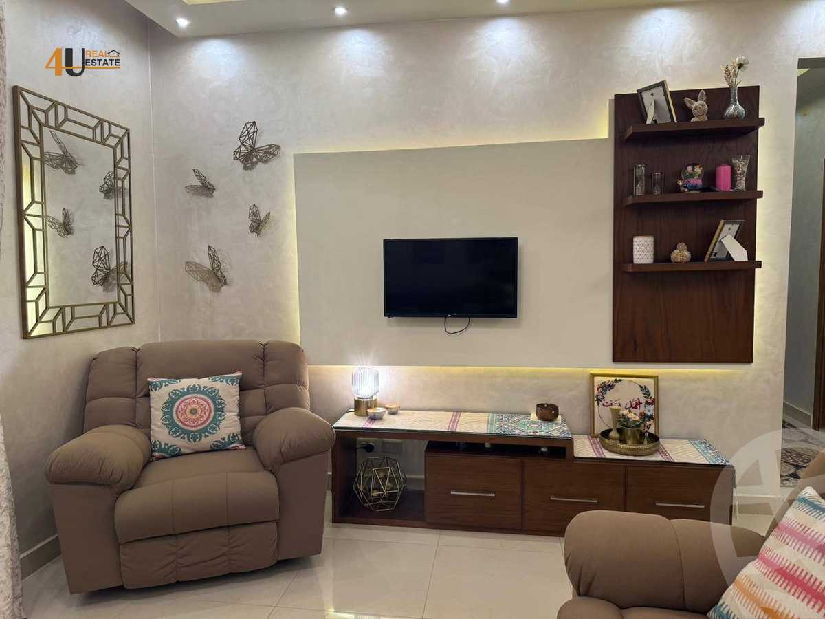 https://aqarmap.com.eg/en/listing/6165286-for-rent-cairo-new-cairo-compounds-hyde-park-centre-ville-hyde-park
