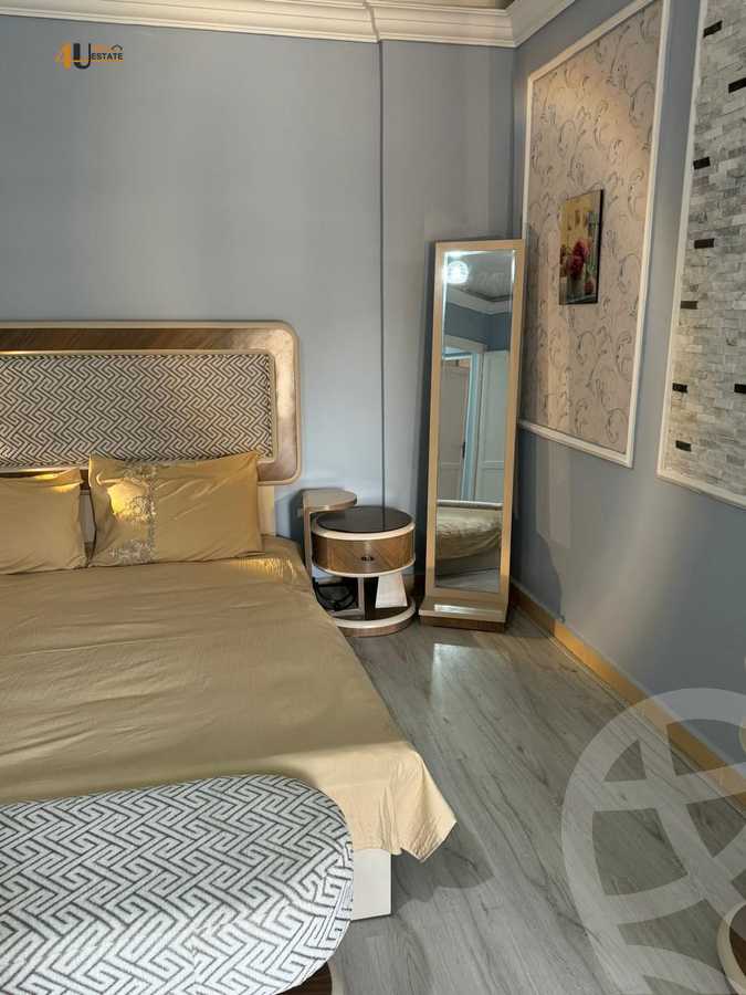 https://aqarmap.com.eg/en/listing/6171711-for-rent-cairo-new-cairo-lrhb-city-phase-2-osama-ibn-zaid-st