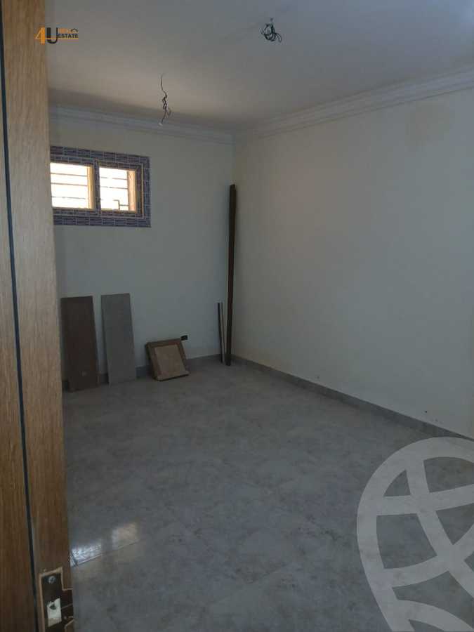 https://aqarmap.com.eg/ar/listing/6180090-for-sale-cairo-new-cairo-south-investors-el-shaheed-ayman-katat-st