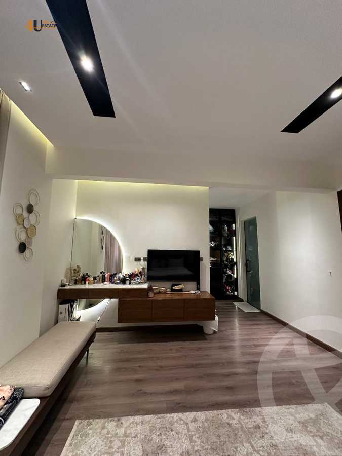 https://aqarmap.com.eg/ar/listing/6194609-for-sale-cairo-new-cairo-compounds-el-mostashareen-compound