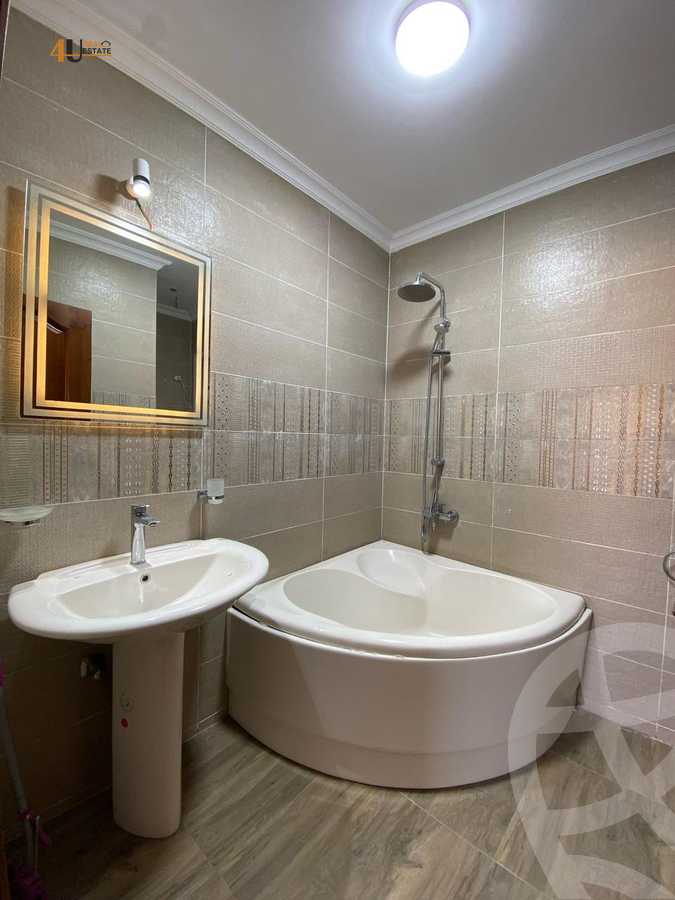 https://aqarmap.com.eg/ar/listing/6197142-for-rent-cairo-new-cairo-compounds-the-square
