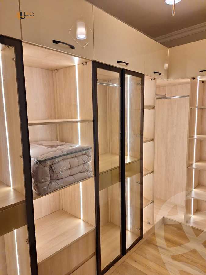 https://aqarmap.com.eg/ar/listing/6197936-for-rent-cairo-new-cairo-compounds-lakeview-residence
