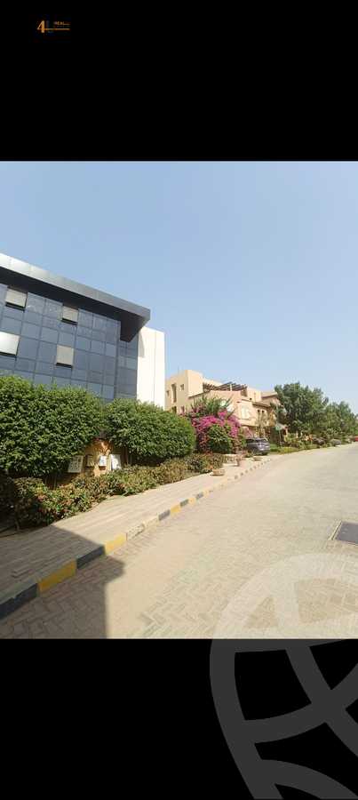 https://aqarmap.com.eg/en/listing/6208727-for-sale-cairo-new-cairo-compounds-moon-valley-2